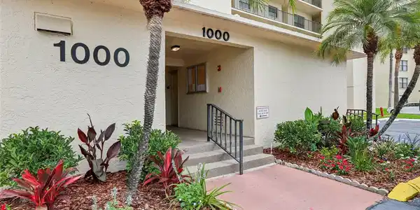 1000 COVE CAY DRIVE