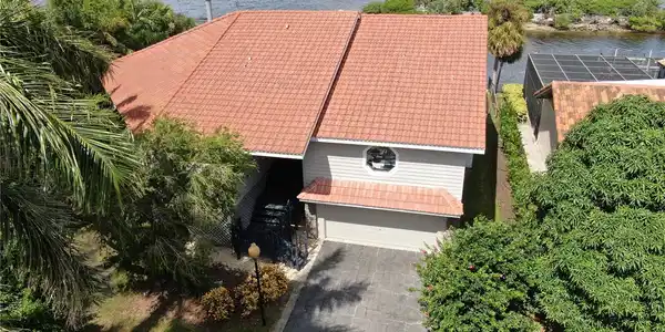 5737 WESTSHORE DRIVE