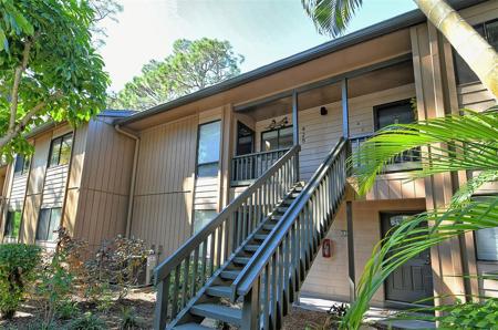 1720 GLENHOUSE DRIVE