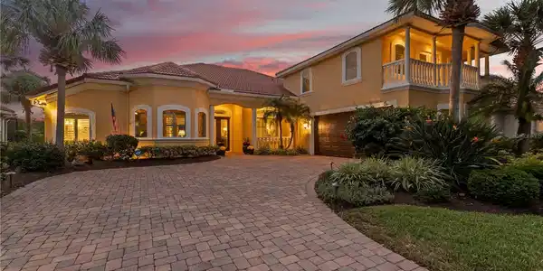 26 OAK VIEW CIRCLE E