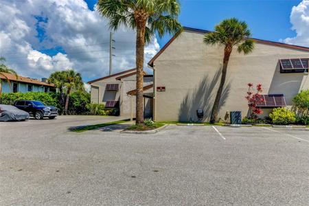 7219 CLOISTER
