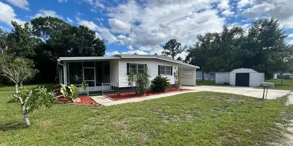 1060 ROBERTS LANE