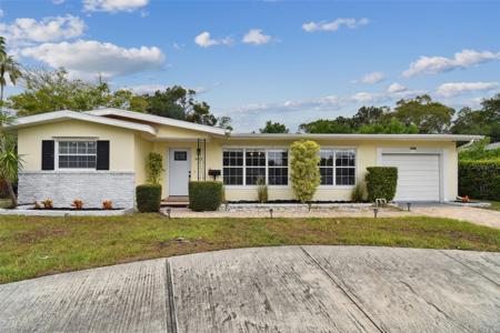 6621 POINSETTIA S