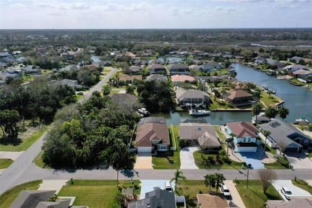 5 CHIPPEWAY COURT