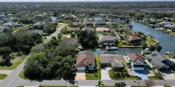 5 CHIPPEWAY COURT