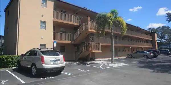 4600 98TH N