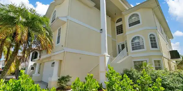6146 BAYSIDE DRIVE