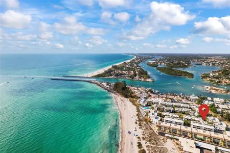 1555 TARPON CENTER
