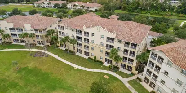 85 RIVERVIEW BEND S