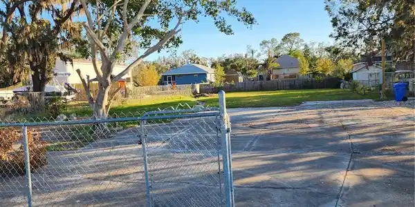306 W SHELL POINT ROAD