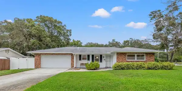 2641 OAKBROOK