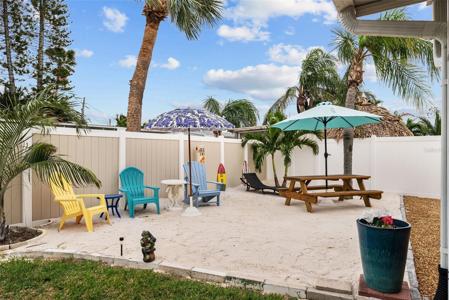 745 SUNSET COVE