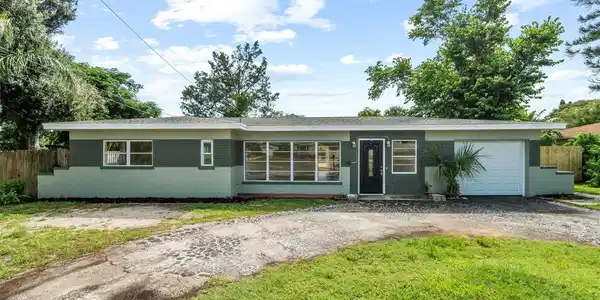 5916 GULFPORT BOULEVARD S