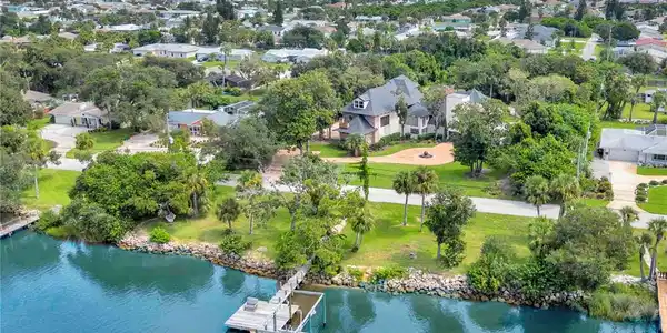 2627 JOHN ANDERSON DRIVE