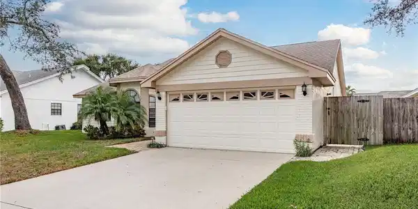 4962 HARBOR WOODS DRIVE