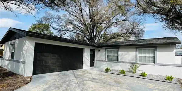 15017 VERONA AVE