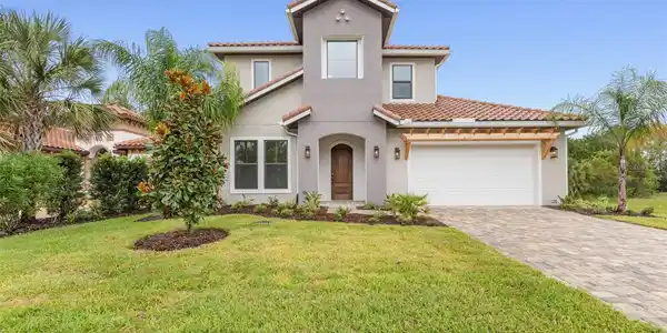 13 EMERALD LAKE COURT