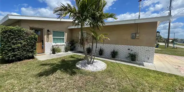 6403 LONNIE LEE LANE