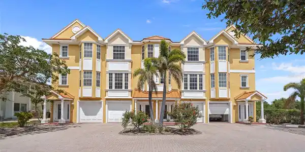 1410 PARK BEACH CIRCLE