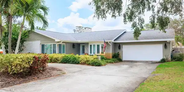 5871 OAKHURST DRIVE