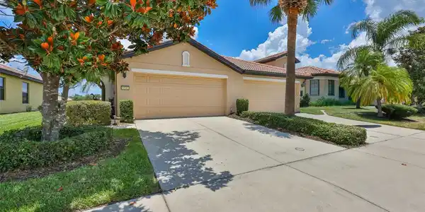 5532 SUNSET FALLS DRIVE