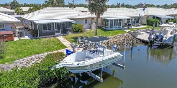 120 VILLA DRIVE