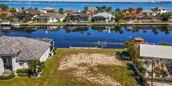 2120 GULFVIEW ROAD