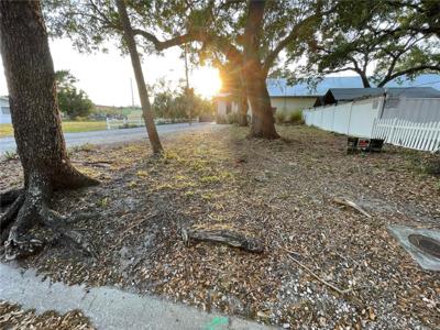 812 6TH STREET W