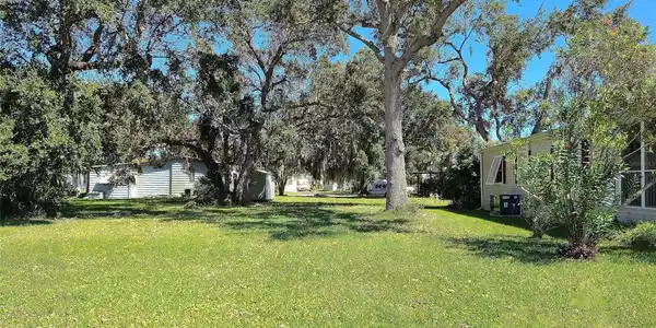 4339 Cedar WAY