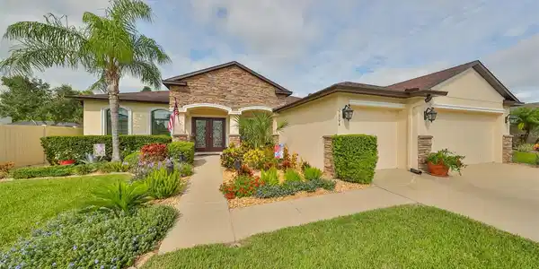 5304 MOON SHELL DRIVE