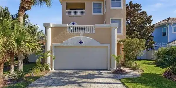 121 COQUINA KEY DRIVE