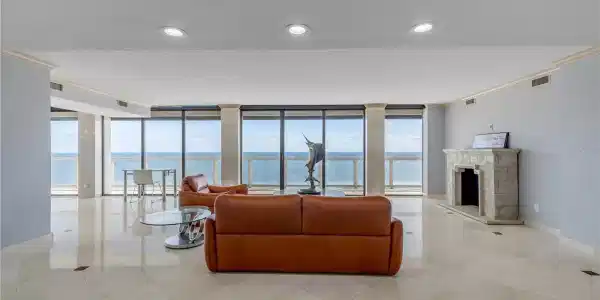 Image 4 Image 4