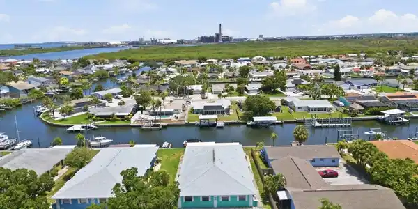 1041 APOLLO BEACH BOULEVARD