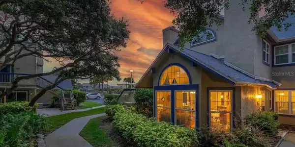 4216 SUN VILLAGE
