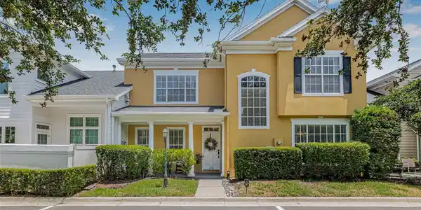 313 INNER HARBOUR CIRCLE
