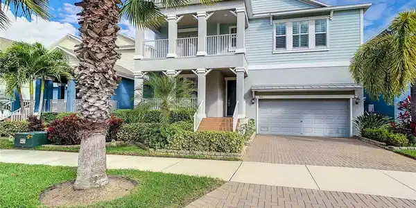 907 SEAGRAPE DRIVE