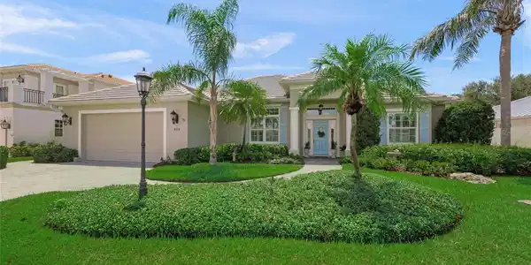 423 SPADARO DRIVE