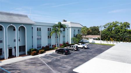 1706 BELLEAIR FOREST DRIVE