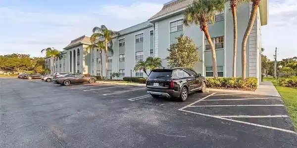 1706 BELLEAIR FOREST DRIVE