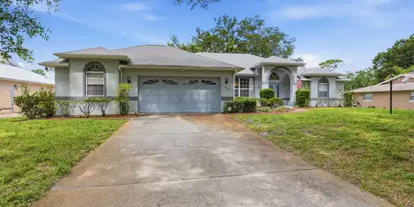 240 N COUNTRY CLUB DRIVE