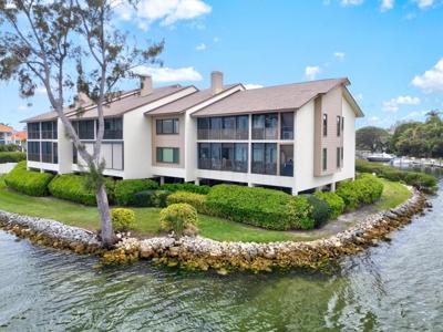 3825 MARINERS WALK