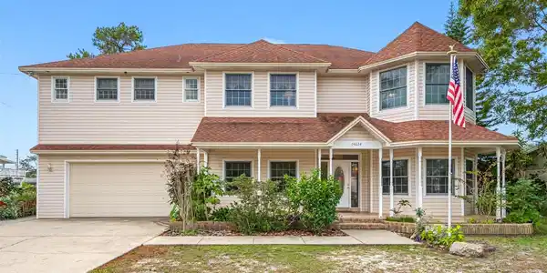 14624 SUNSET DRIVE
