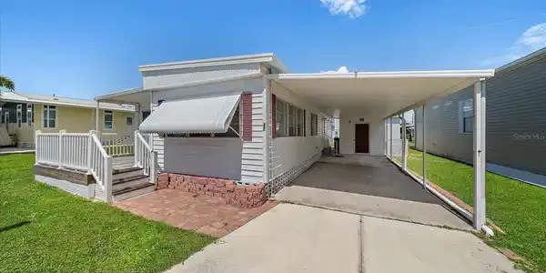 17 FLORES DRIVE