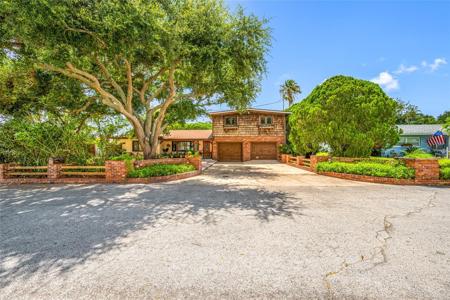 1488 LACONIA DRIVE E