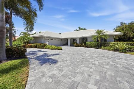 408 YACHT HARBOR DRIVE