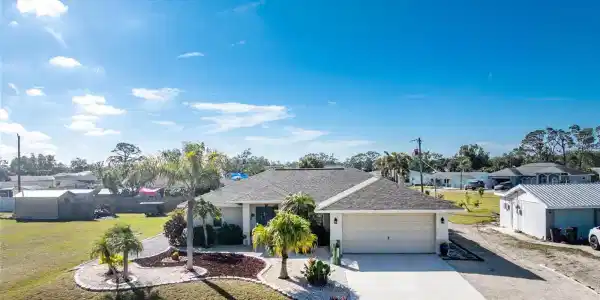 1521 SAINT CLAIR ROAD