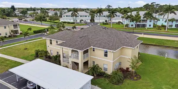 5800 SABAL TRACE DRIVE