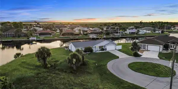 17103 HORIZON LANE