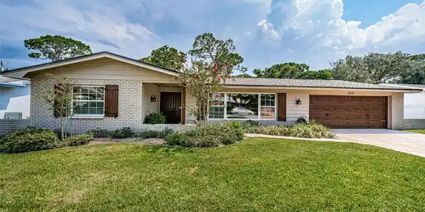 2437 SUMMERLIN DRIVE