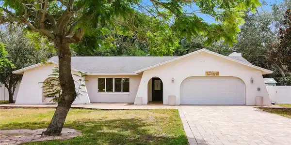 1601 GULF ROAD